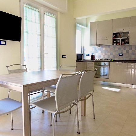 Pietra Home, Posto Auto, Ac ,Wifi, 150Mt Dal Mare Пьетра-Лигуре Экстерьер фото