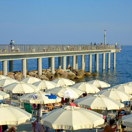 Pietra Home, Posto Auto, Ac ,Wifi, 150Mt Dal Mare Пьетра-Лигуре Экстерьер фото