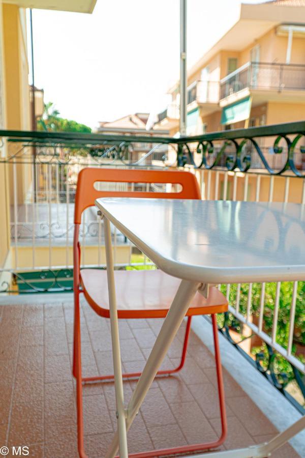 Pietra Home, Posto Auto, Ac ,Wifi, 150Mt Dal Mare Пьетра-Лигуре Экстерьер фото